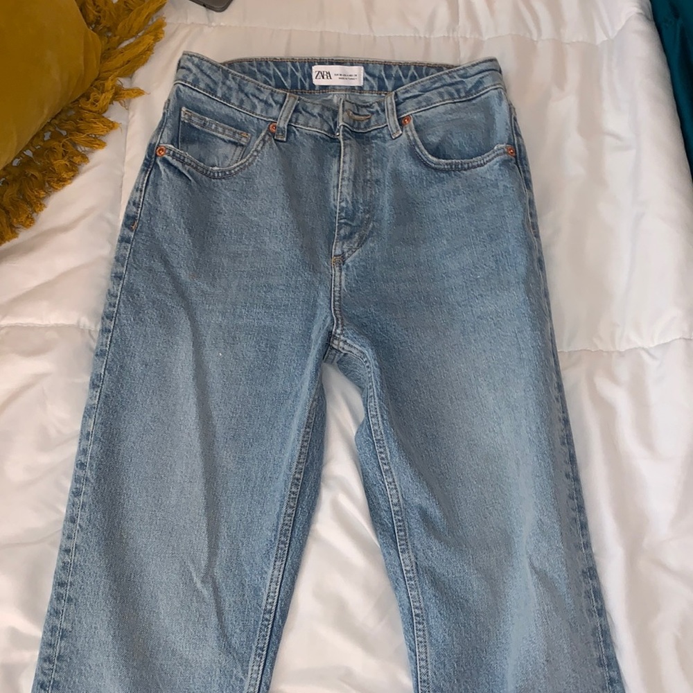 zara mom style light wash jeans